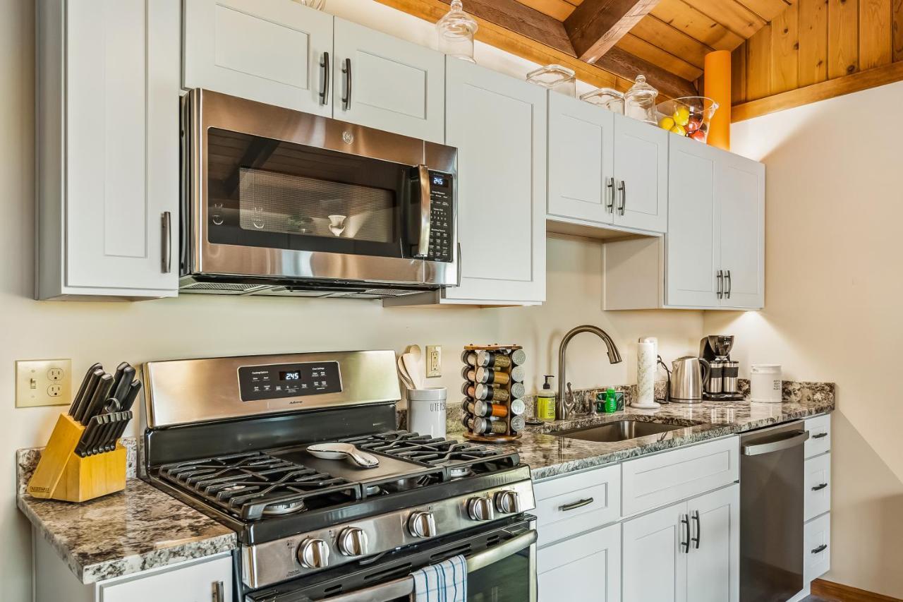 Cozy One Bedroom With Privacy - Community Beach Access Sandpoint Exterior photo